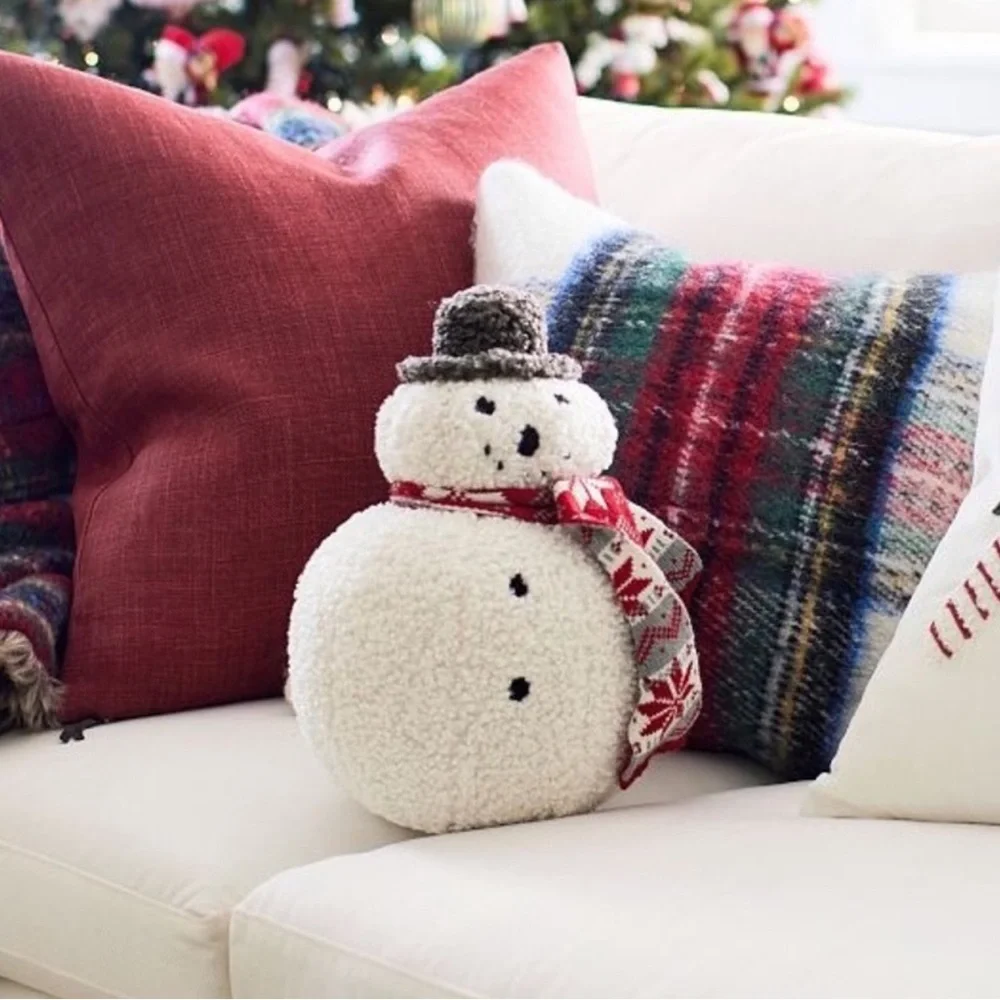 ⛄️ Pottery Barn Archie The Snowman Pillow - Holiday Decor - Picture 1 of 8